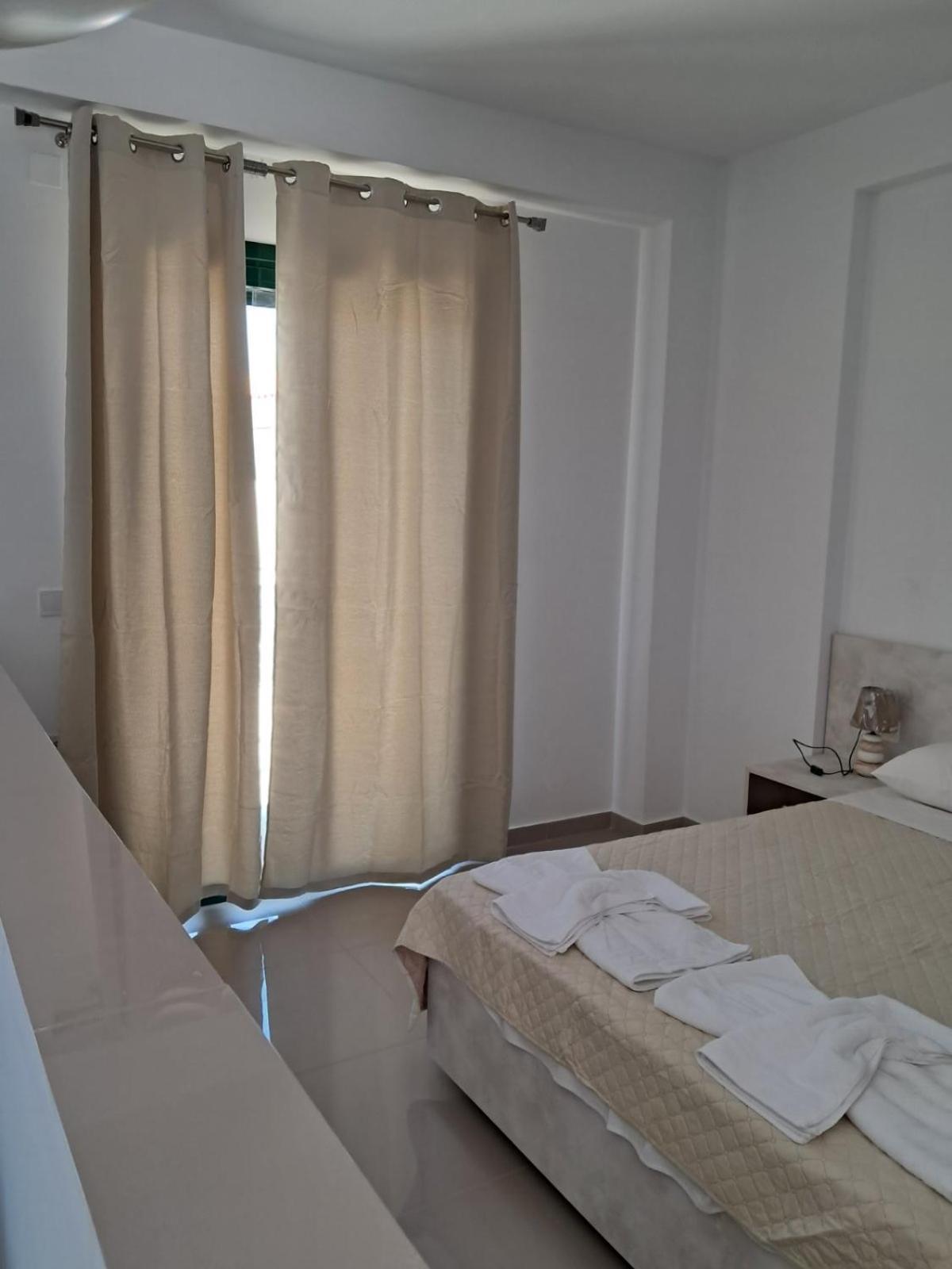 Lemonia Apartment